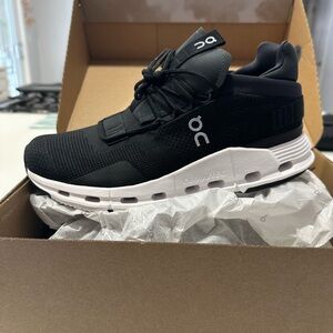 Brand New On Cloud Running Cloudnova Sneakers